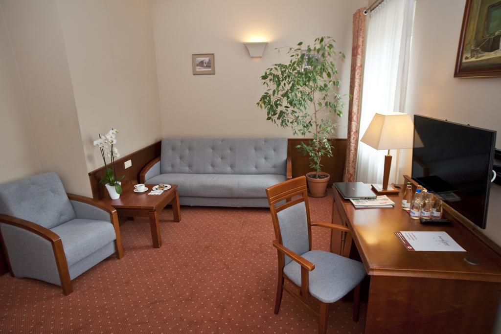 Eurohotel Swarzedz Swarzędz Exterior foto